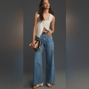 NWT AMO Size 31 Frida Jeans